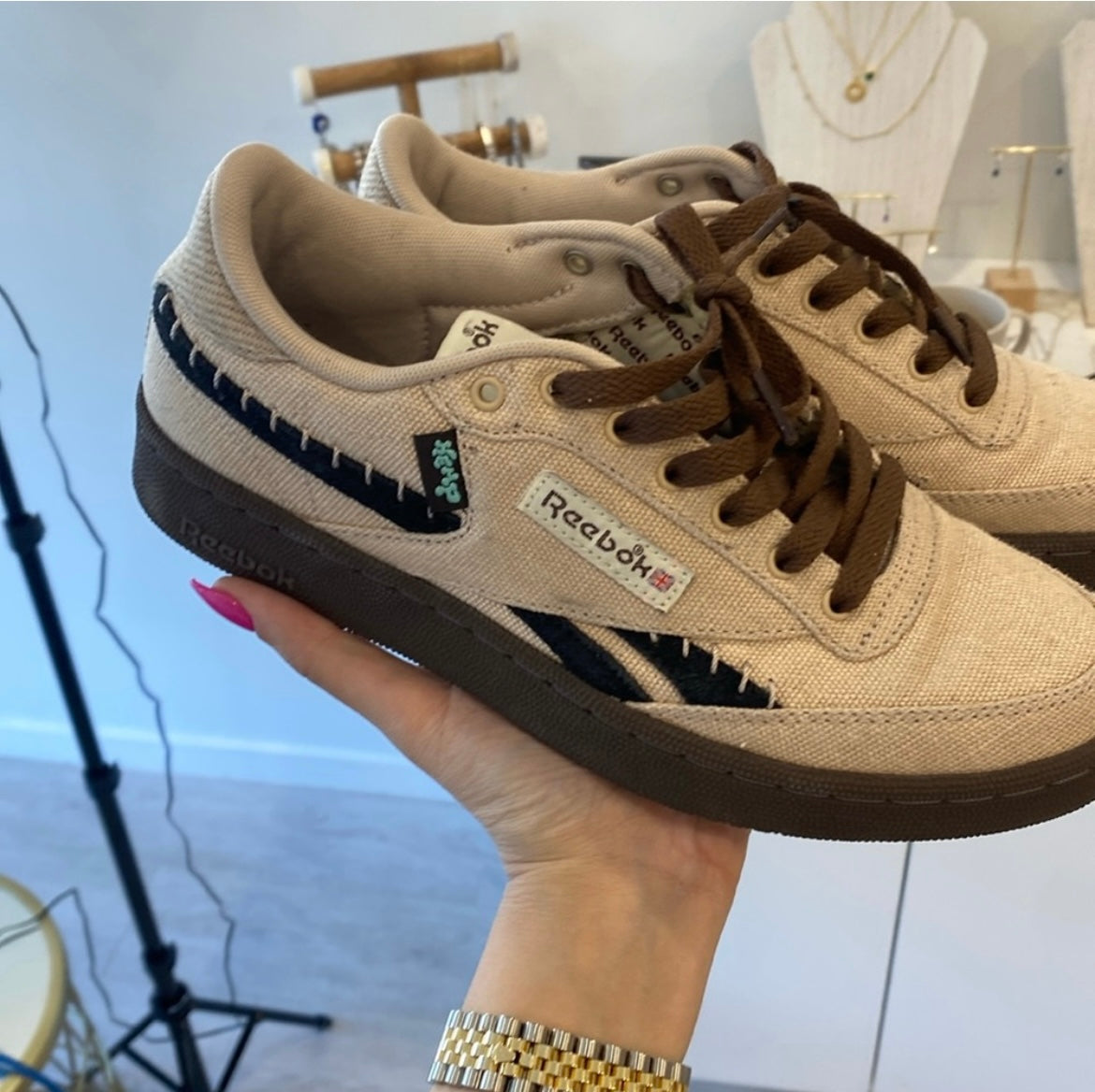 Reebok Linen Runners Size 8.5 women’s
