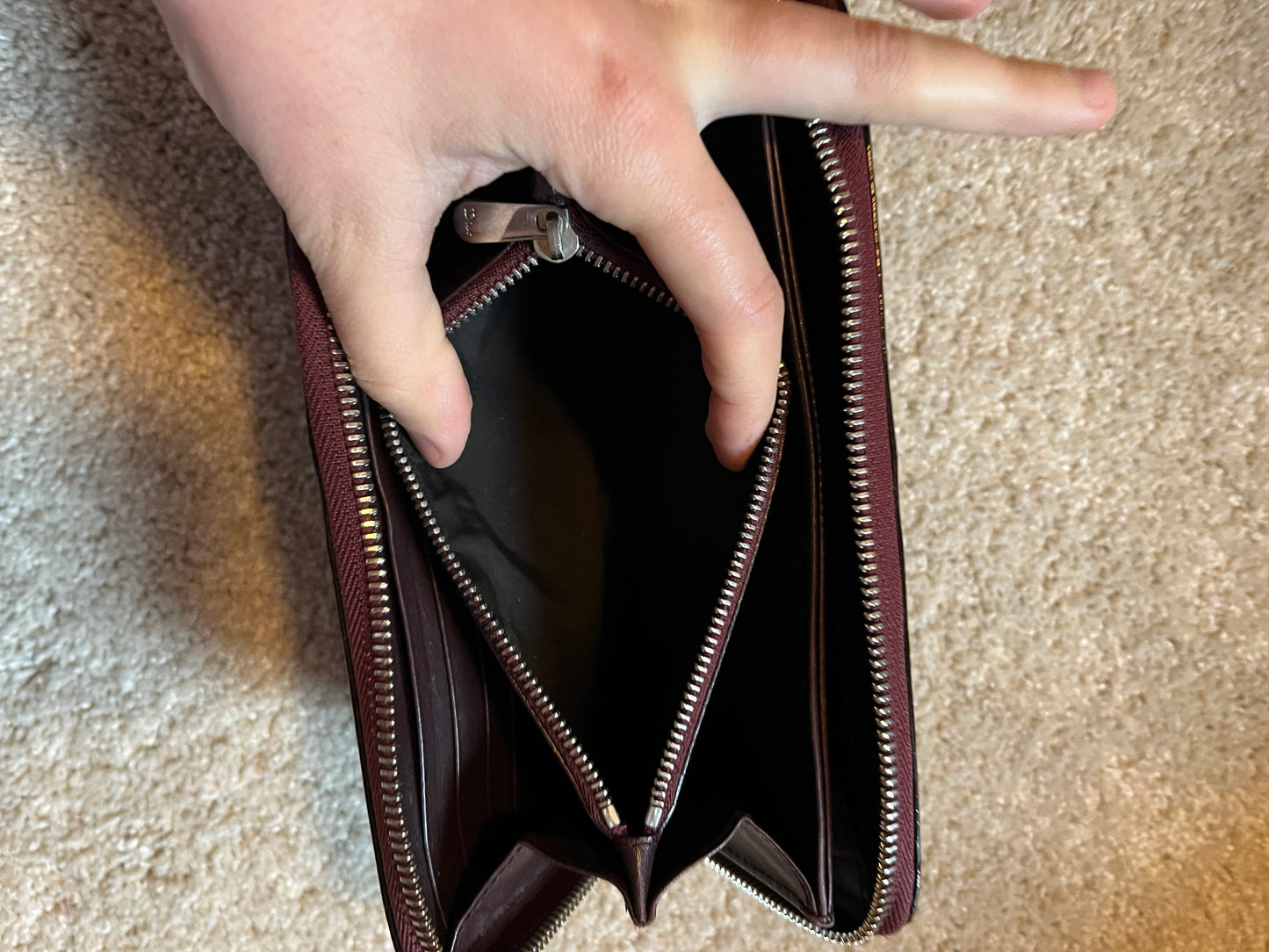 Dior wallet