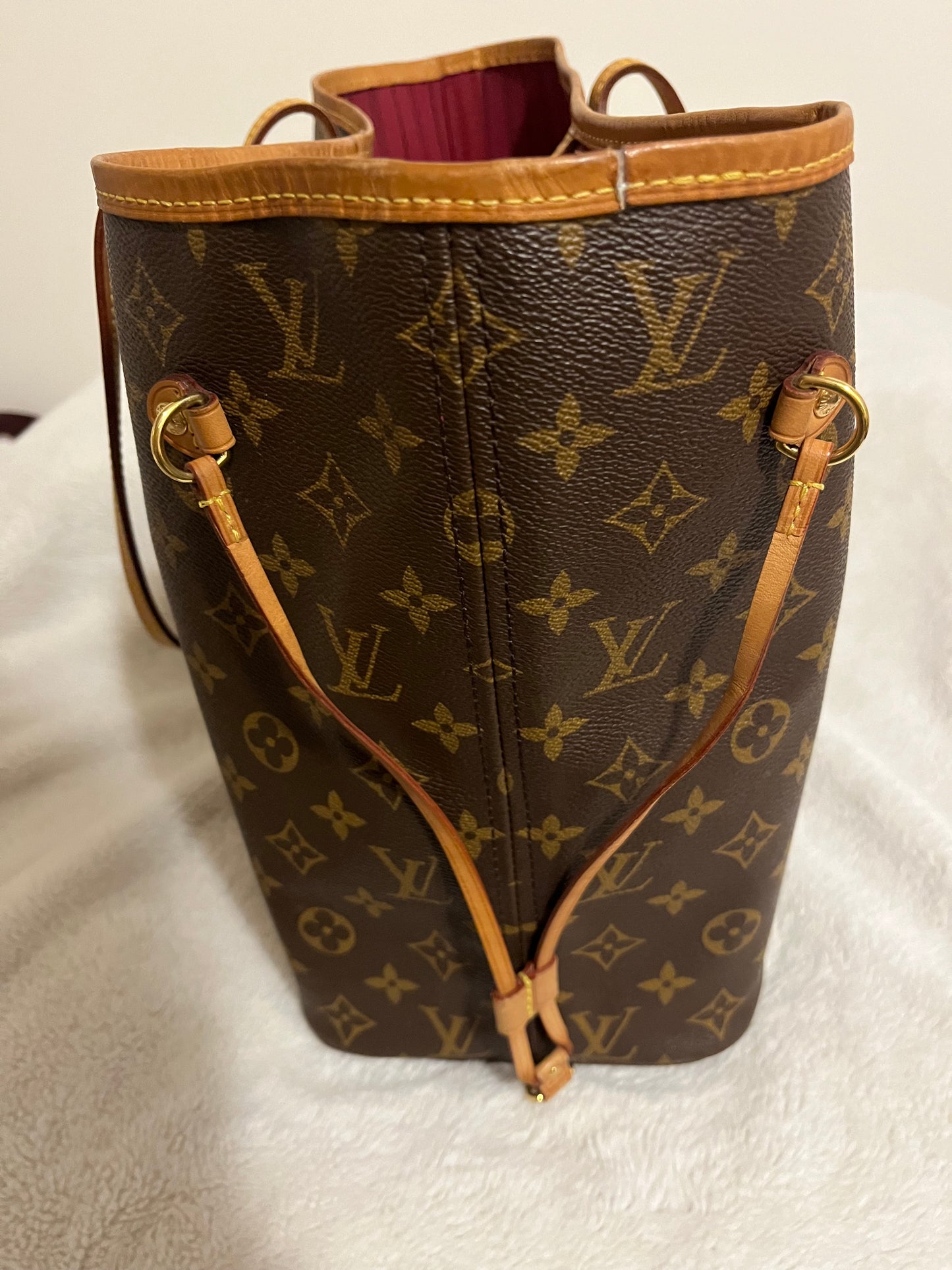 Louis Vuitton Neverfull MM with Pouch