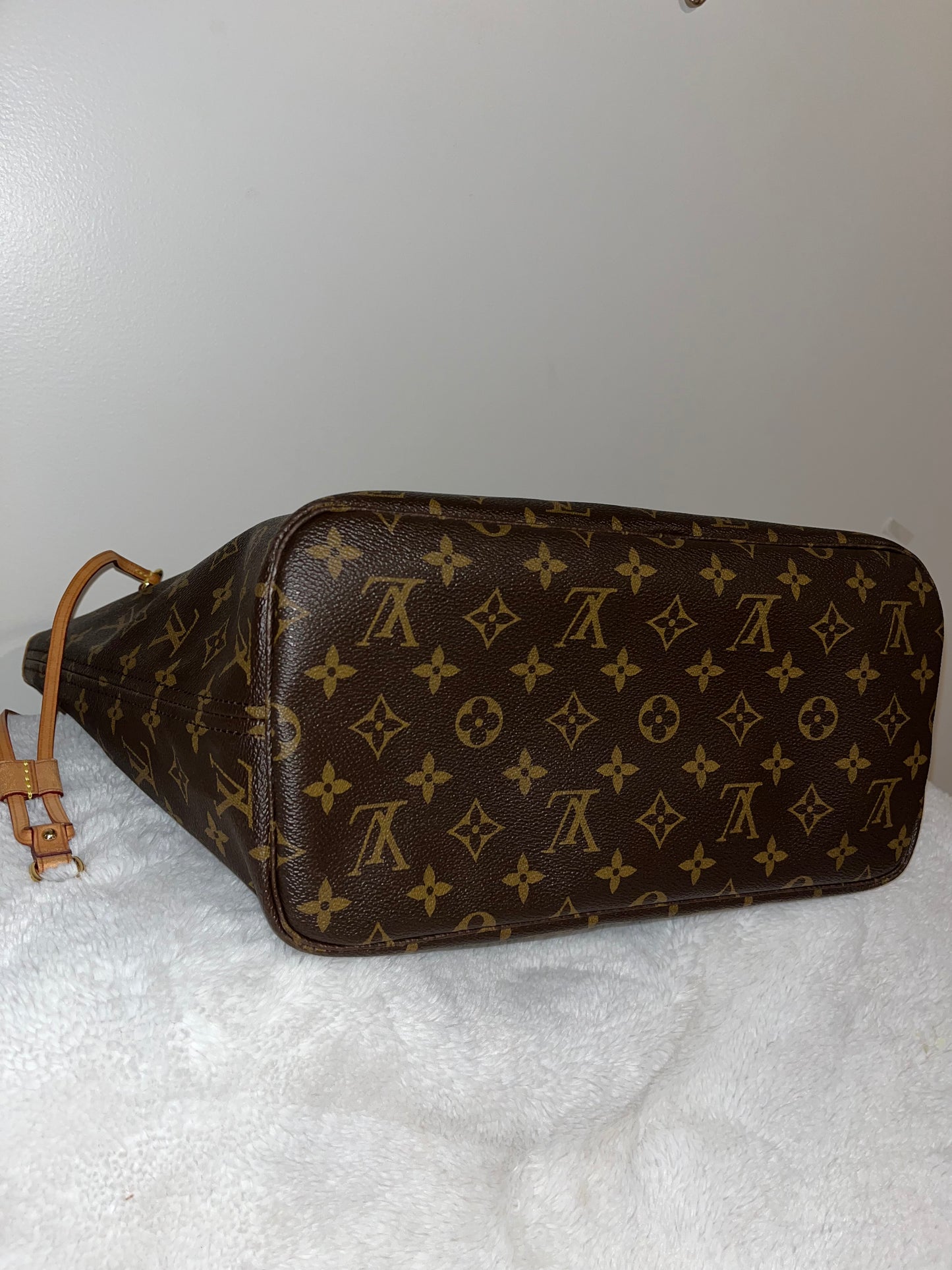 Louis Vuitton Neverfull MM with Pouch