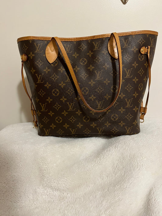 Louis Vuitton Neverfull MM with Pouch