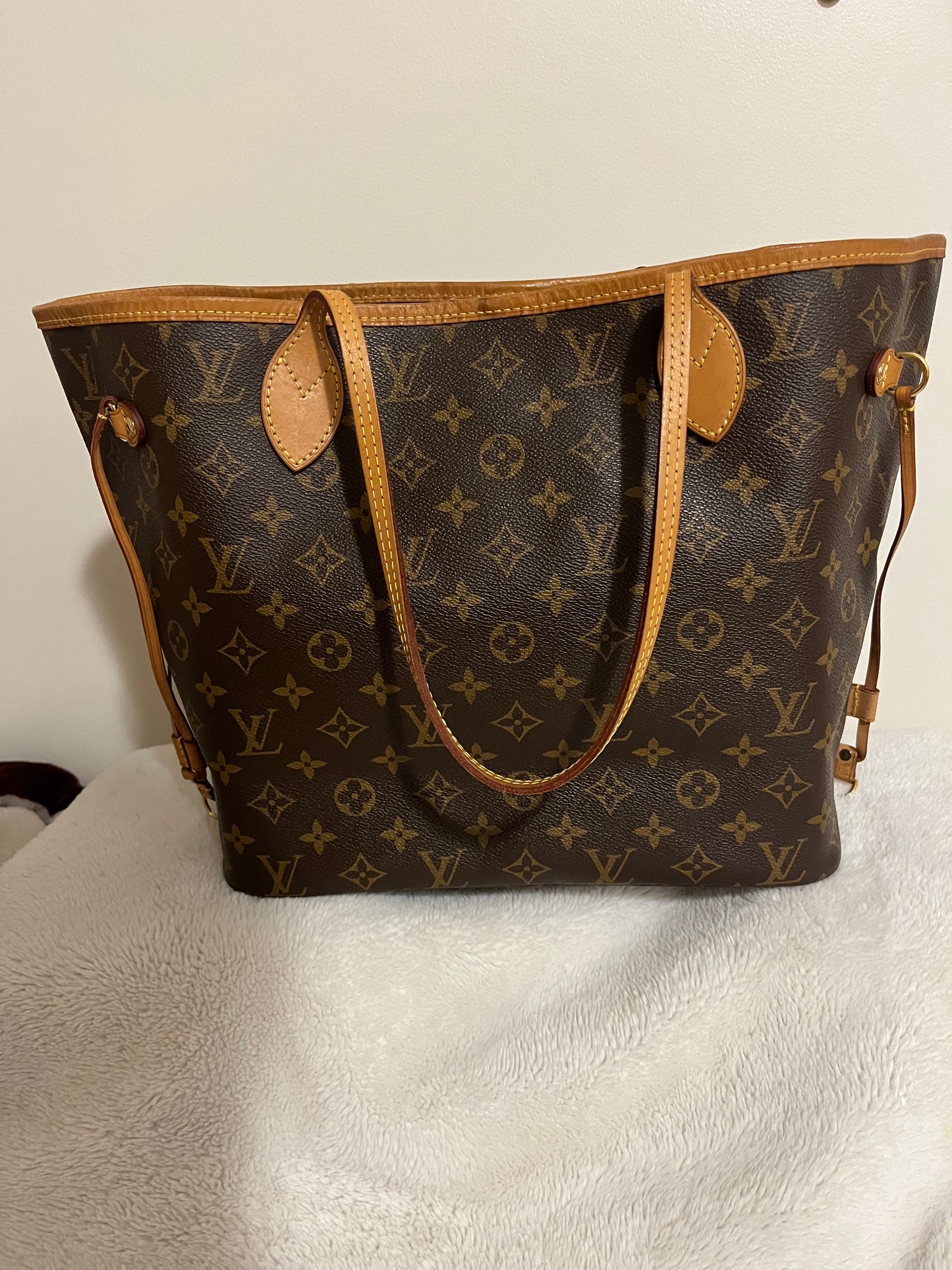 Louis Vuitton Neverfull MM with Pouch